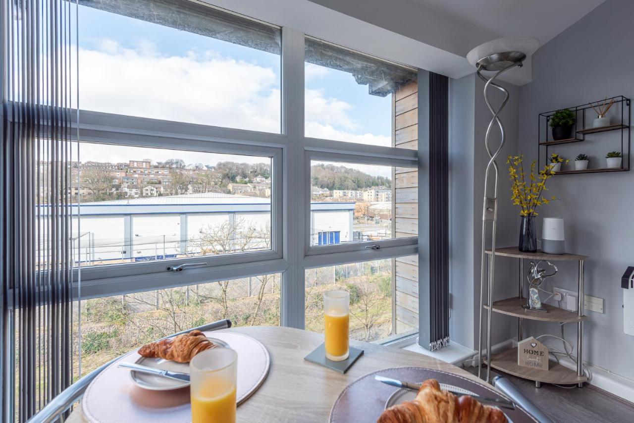 Riverside Balcony Apartment With Parking Just Minutes To Saltaire Shipley (West Yorkshire) Exteriér fotografie