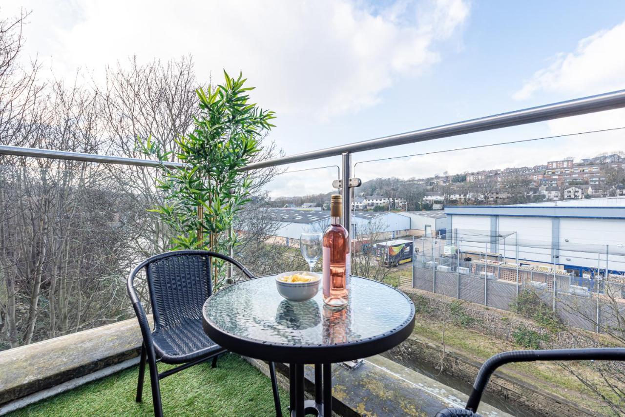 Riverside Balcony Apartment With Parking Just Minutes To Saltaire Shipley (West Yorkshire) Exteriér fotografie