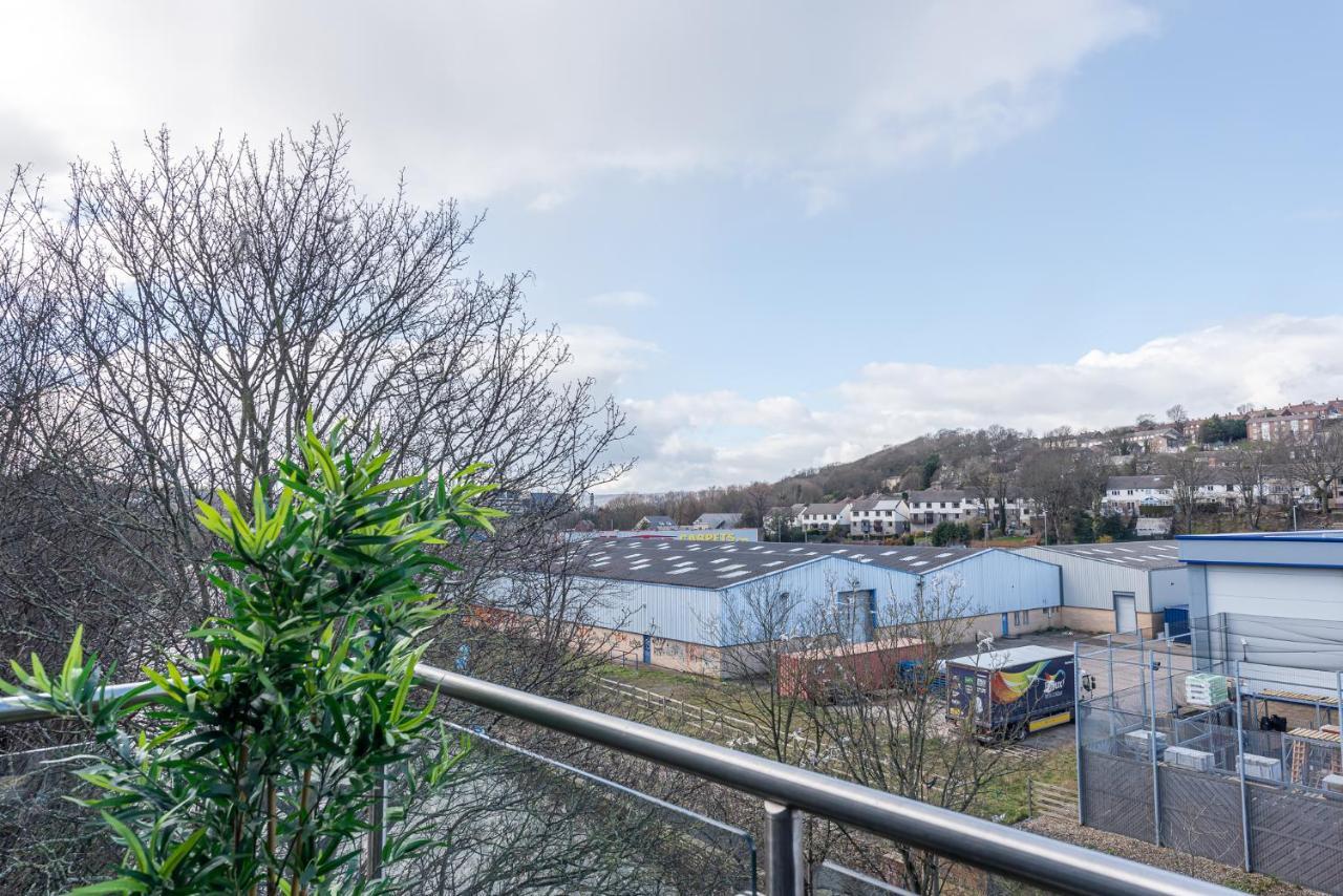 Riverside Balcony Apartment With Parking Just Minutes To Saltaire Shipley (West Yorkshire) Exteriér fotografie